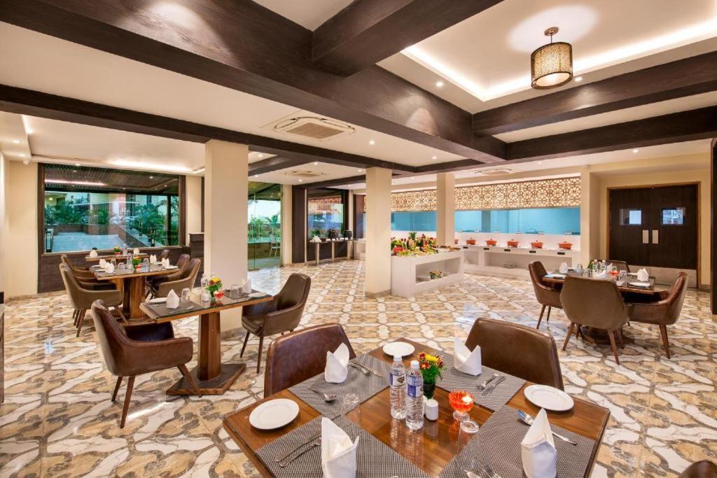 Sea Breeze Max Resort&Spa Margao Exterior foto